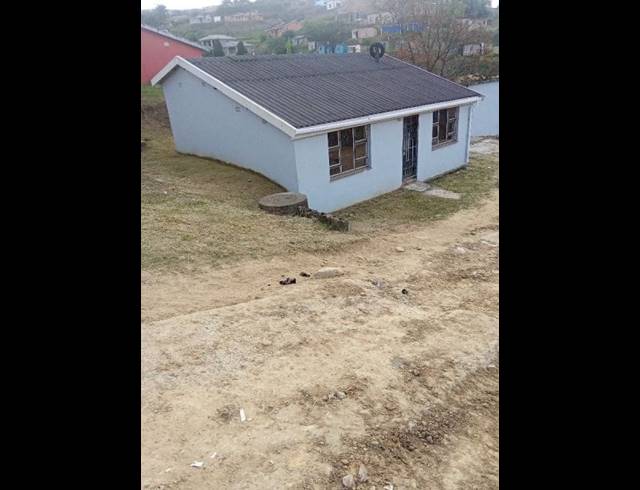 2 BEDROOM HOUSE FOR SALE IN UMLAZI A